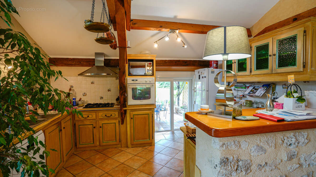 Maison à MONTAIGU-DE-QUERCY