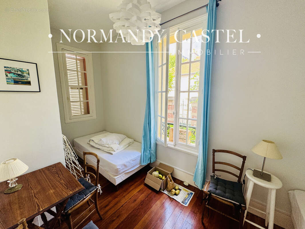 Appartement à TROUVILLE-SUR-MER