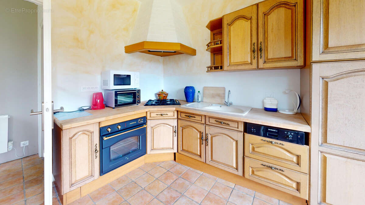 Maison à VALLIERES-LES-GRANDES