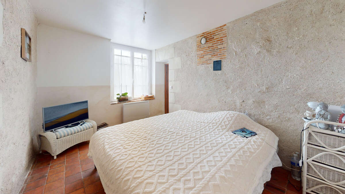 Maison à VALLIERES-LES-GRANDES