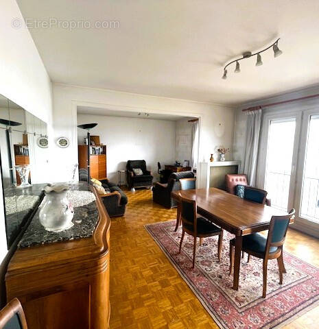 Appartement à NOGENT-SUR-MARNE