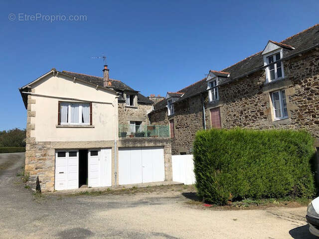 Maison à JUGON-LES-LACS