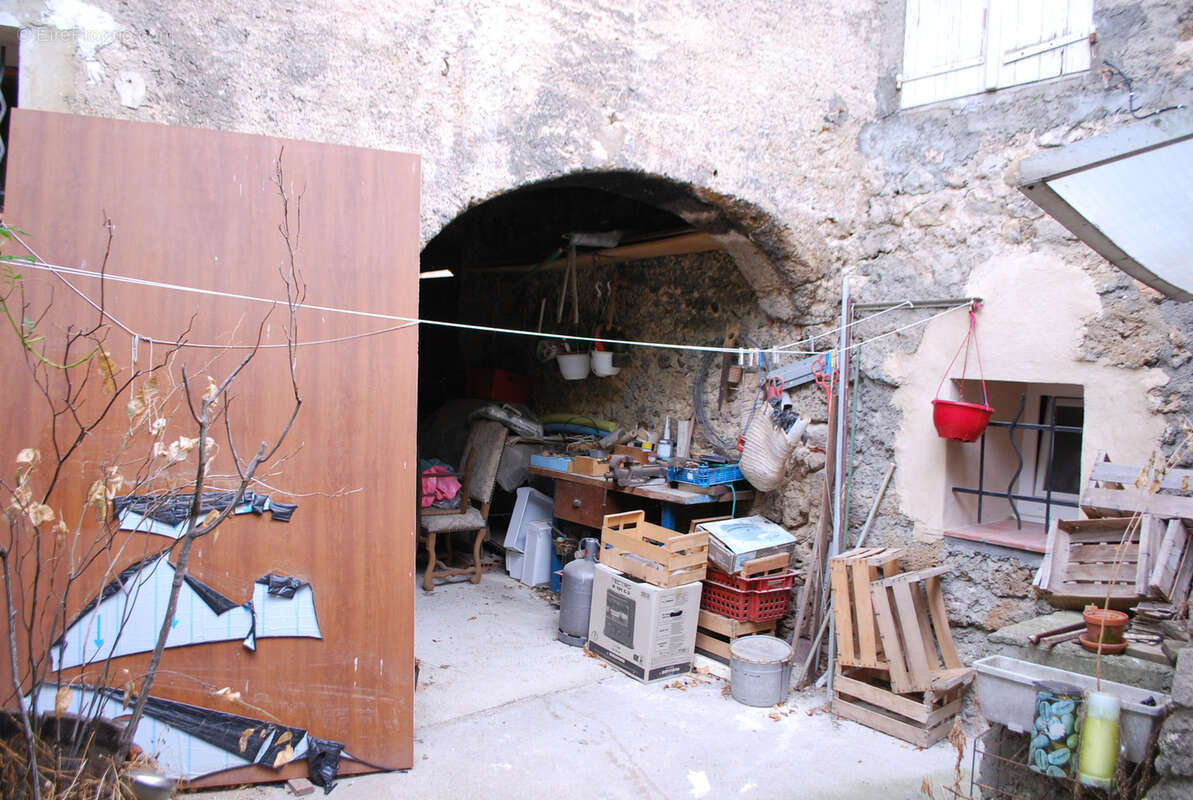 Maison à VILLECROZE