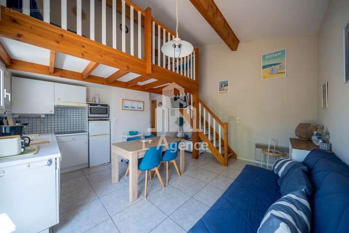 Maison à VAUX-SUR-MER