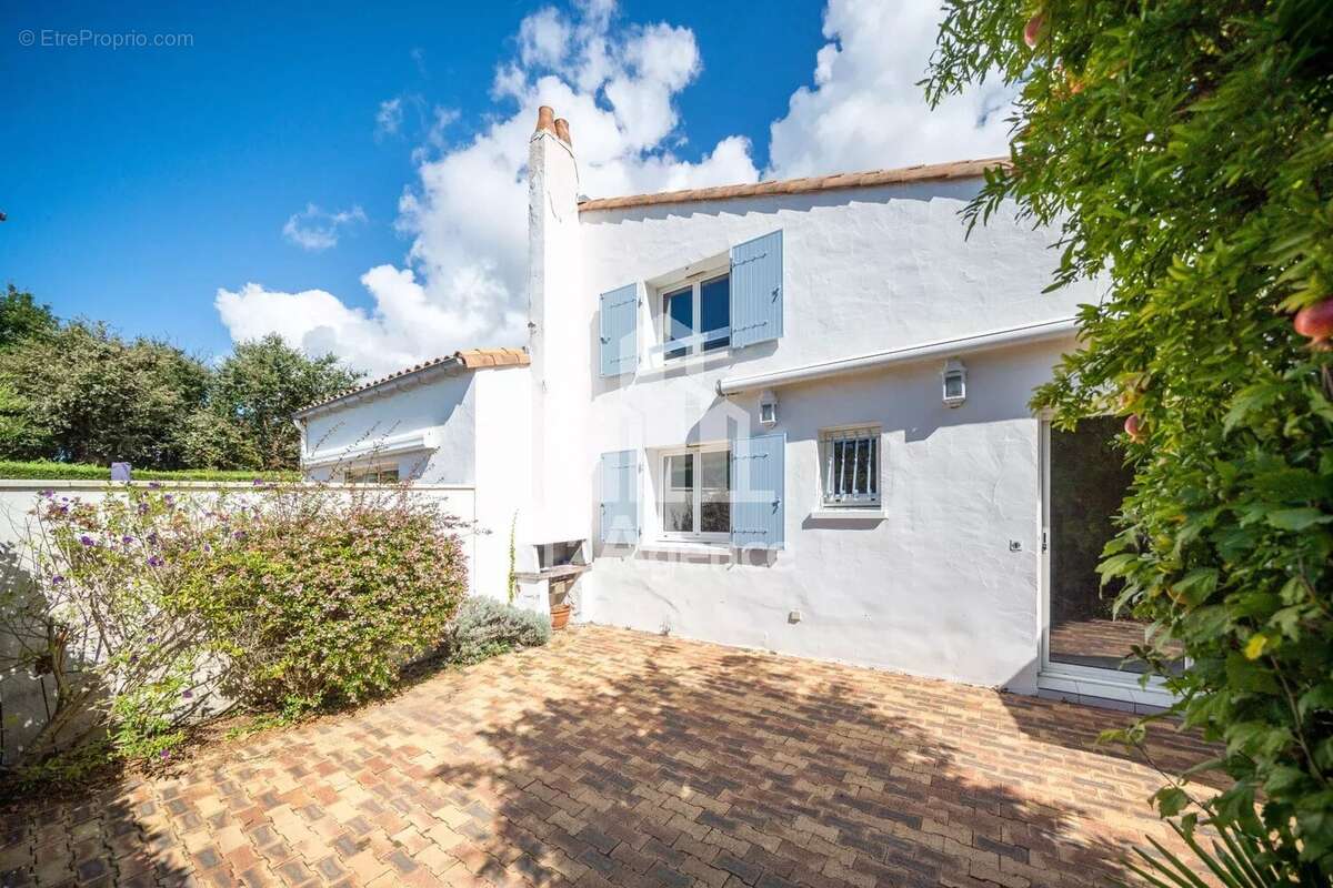 Maison à VAUX-SUR-MER