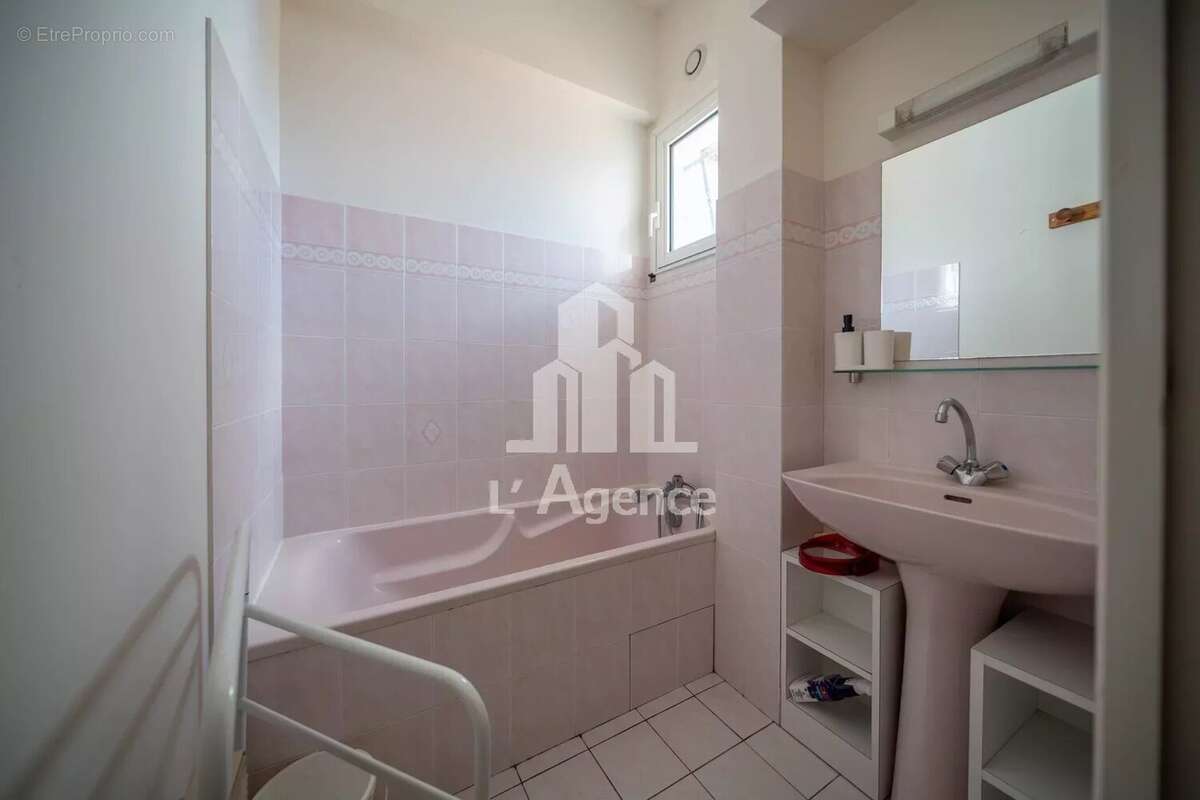 Maison à VAUX-SUR-MER