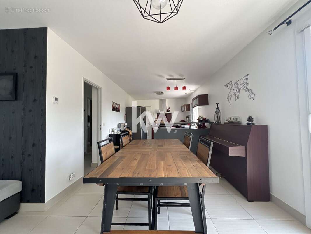 Maison à VERT-SAINT-DENIS