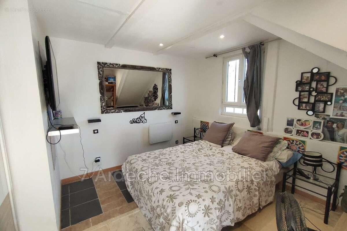 Maison à GROSPIERRES