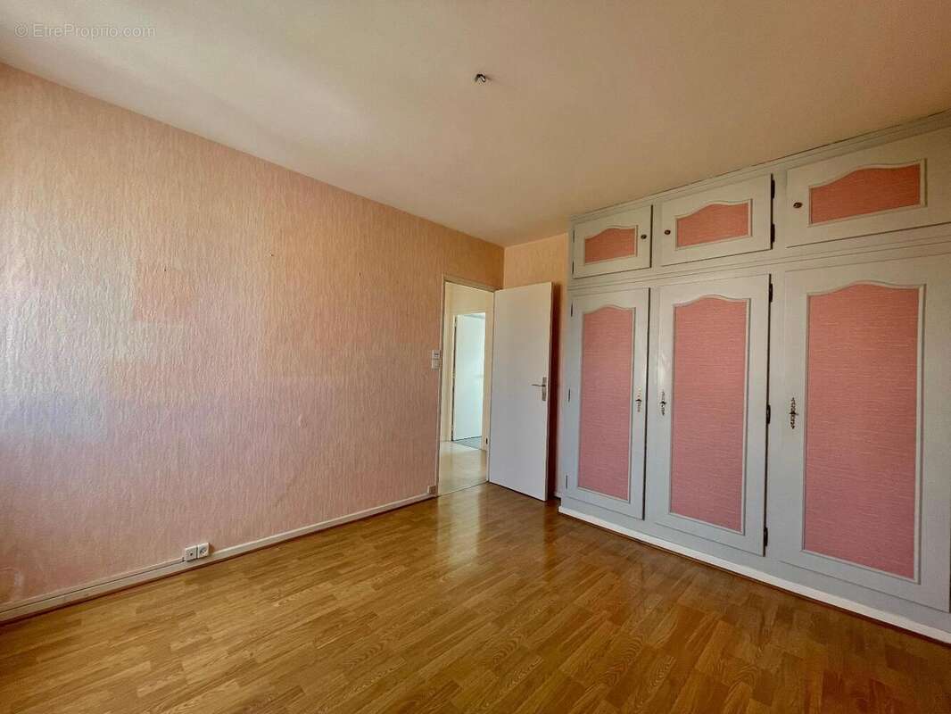   - Maison à SAINT-JUERY