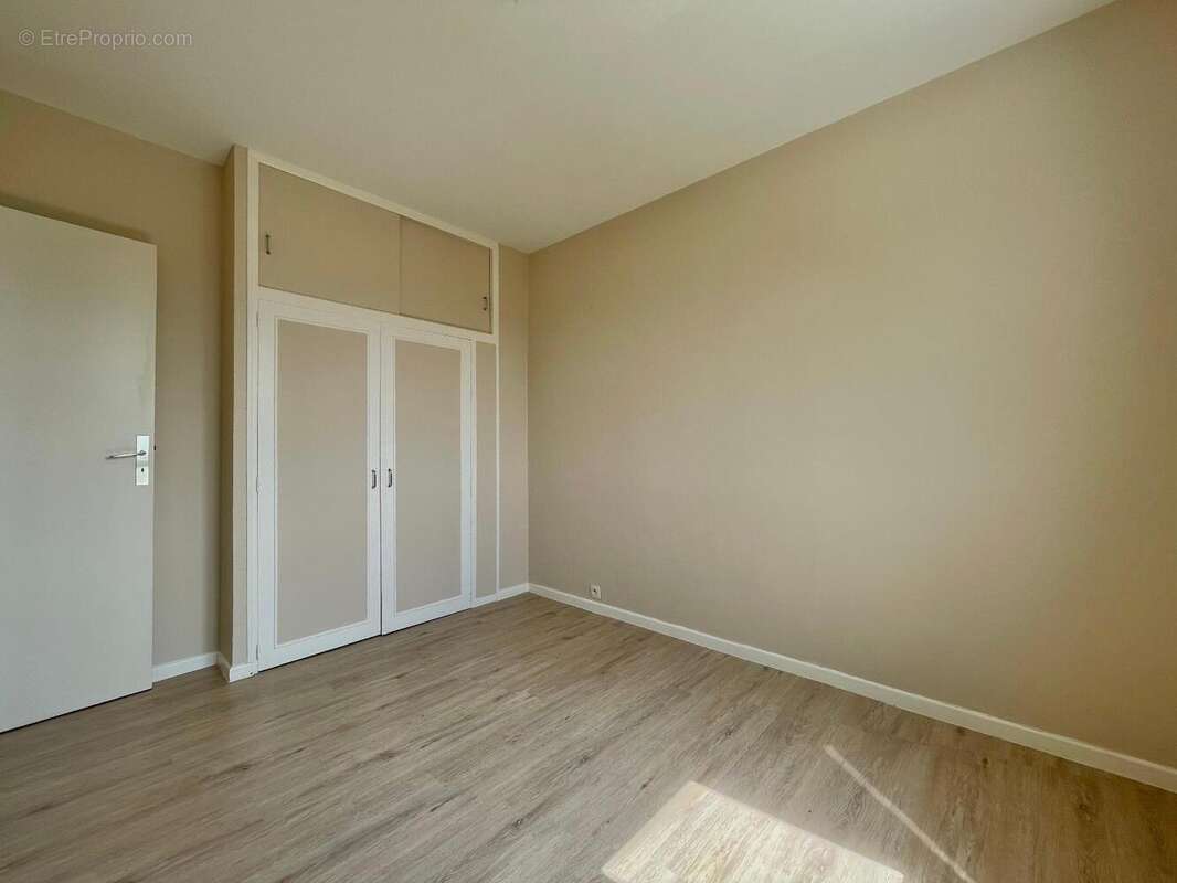   - Maison à SAINT-JUERY