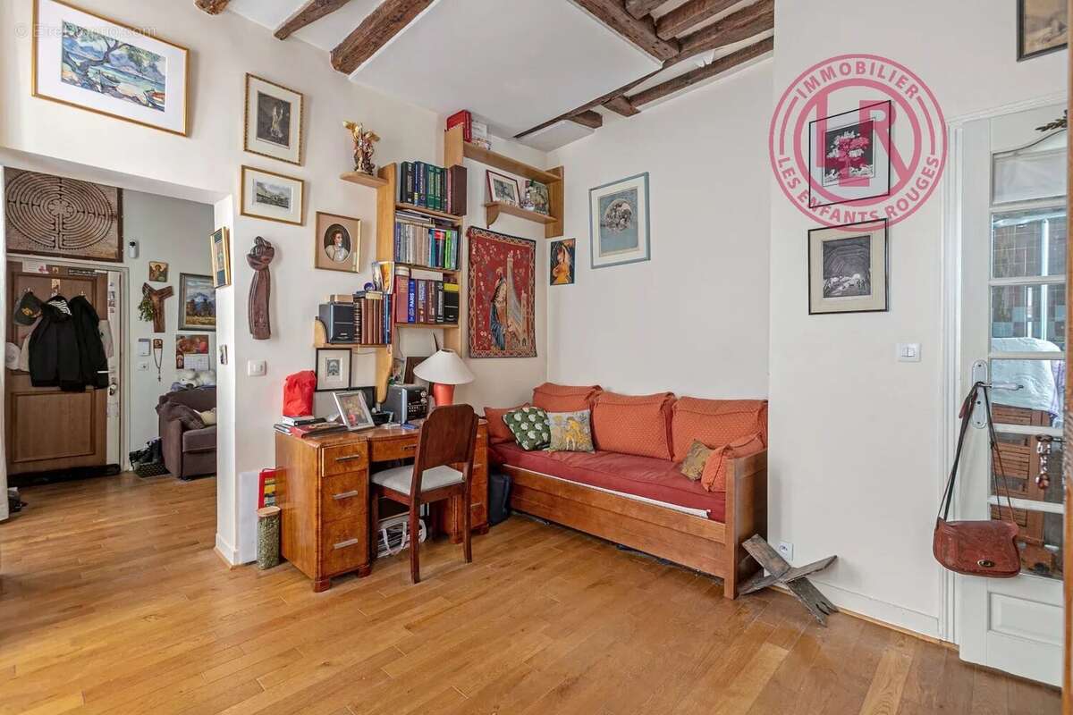 Appartement à PARIS-3E