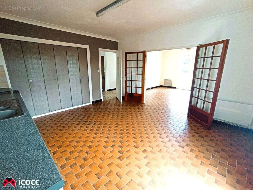 Maison à SAINT-ETIENNE-DE-BRILLOUET