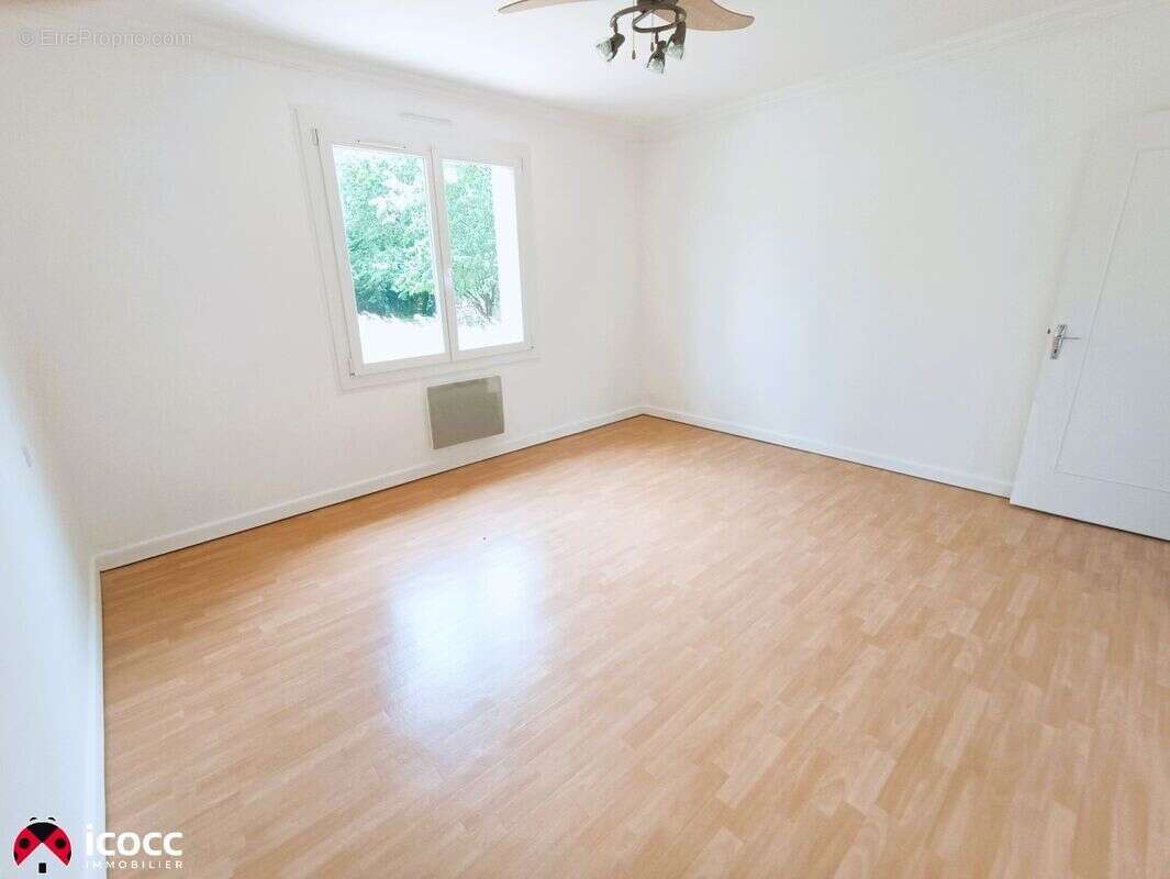 Maison à SAINT-ETIENNE-DE-BRILLOUET