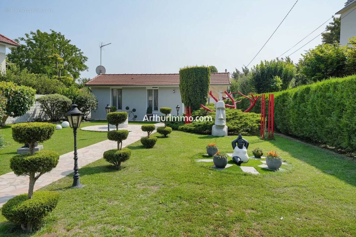 Maison à SUCY-EN-BRIE