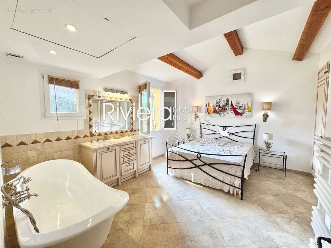 Maison à LA CROIX-VALMER