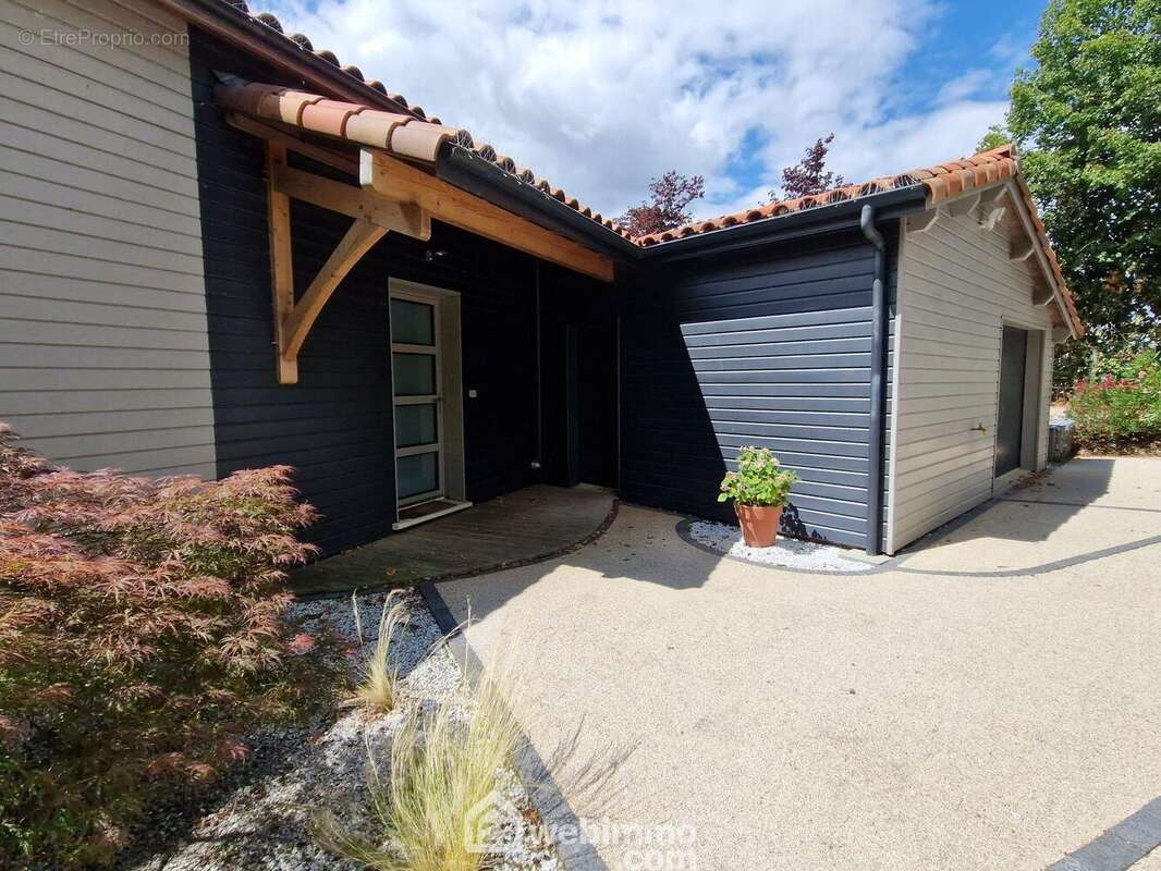 Maison à LES CLOUZEAUX