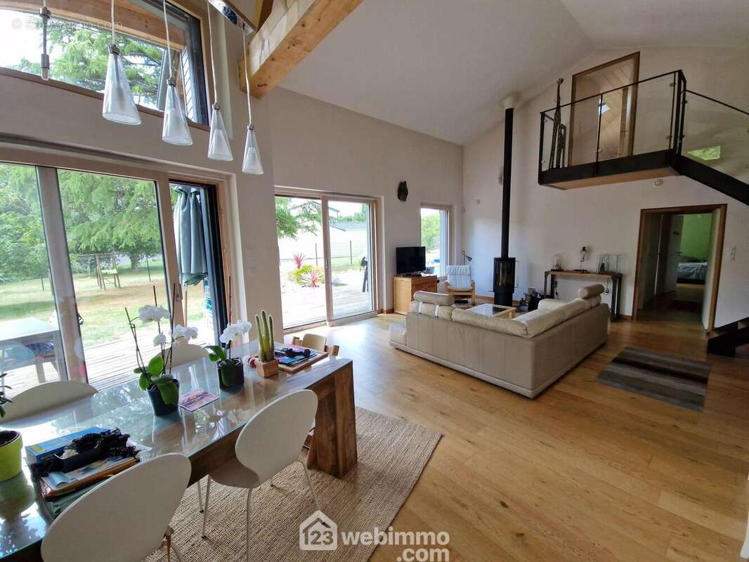 Maison à LES CLOUZEAUX