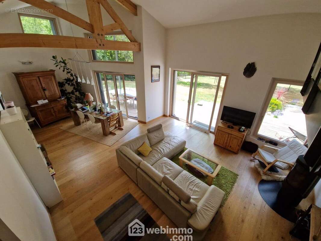 Maison à LES CLOUZEAUX