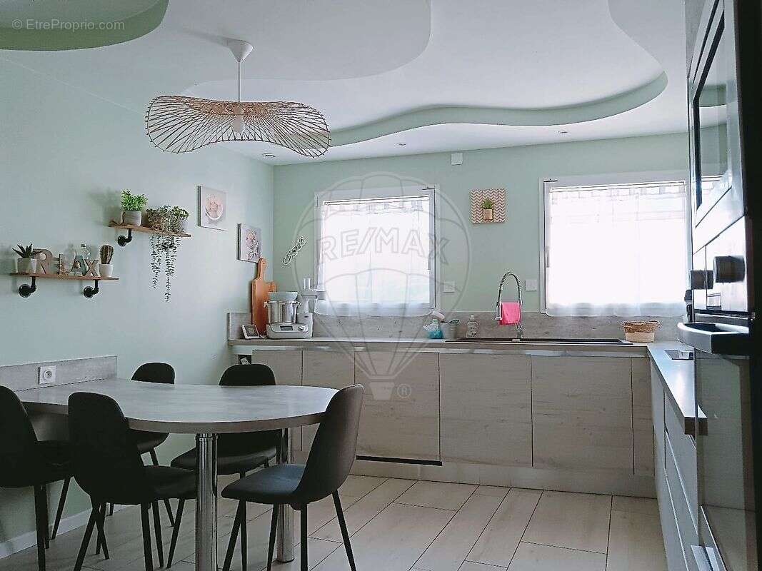 Maison à SALLES-ARBUISSONNAS-EN-BEAUJOLAIS