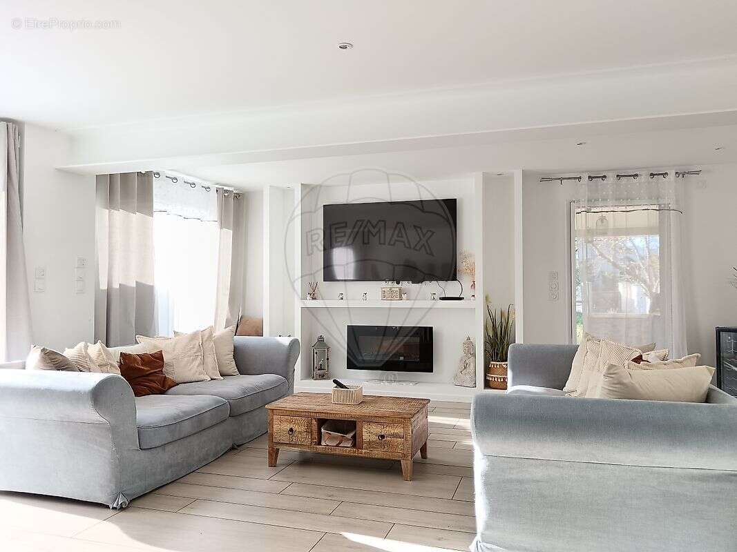 Maison à SALLES-ARBUISSONNAS-EN-BEAUJOLAIS