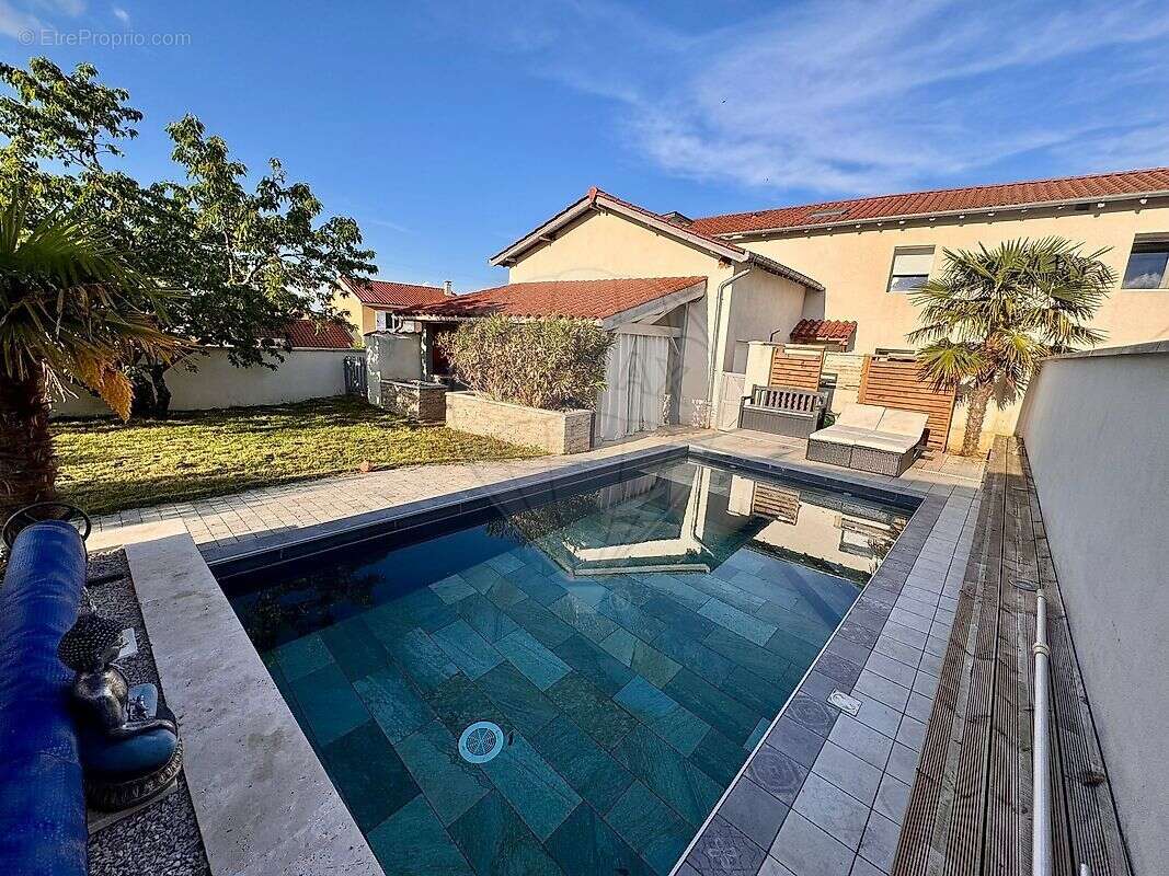 Maison à SALLES-ARBUISSONNAS-EN-BEAUJOLAIS