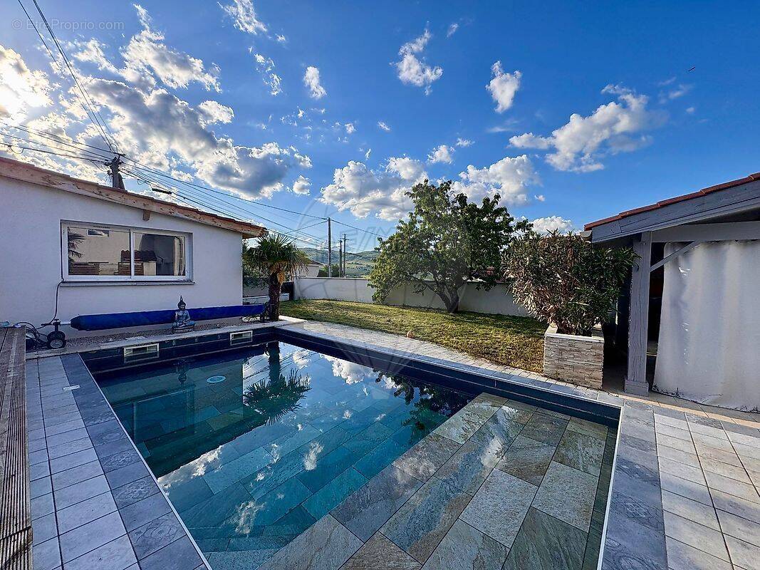 Maison à SALLES-ARBUISSONNAS-EN-BEAUJOLAIS