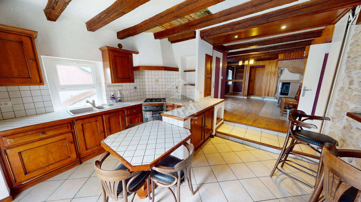 Maison à HAUTEVILLE-LOMPNES