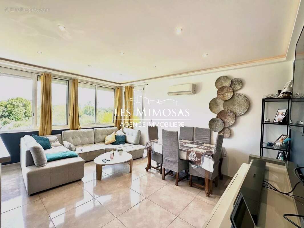 Appartement à FREJUS