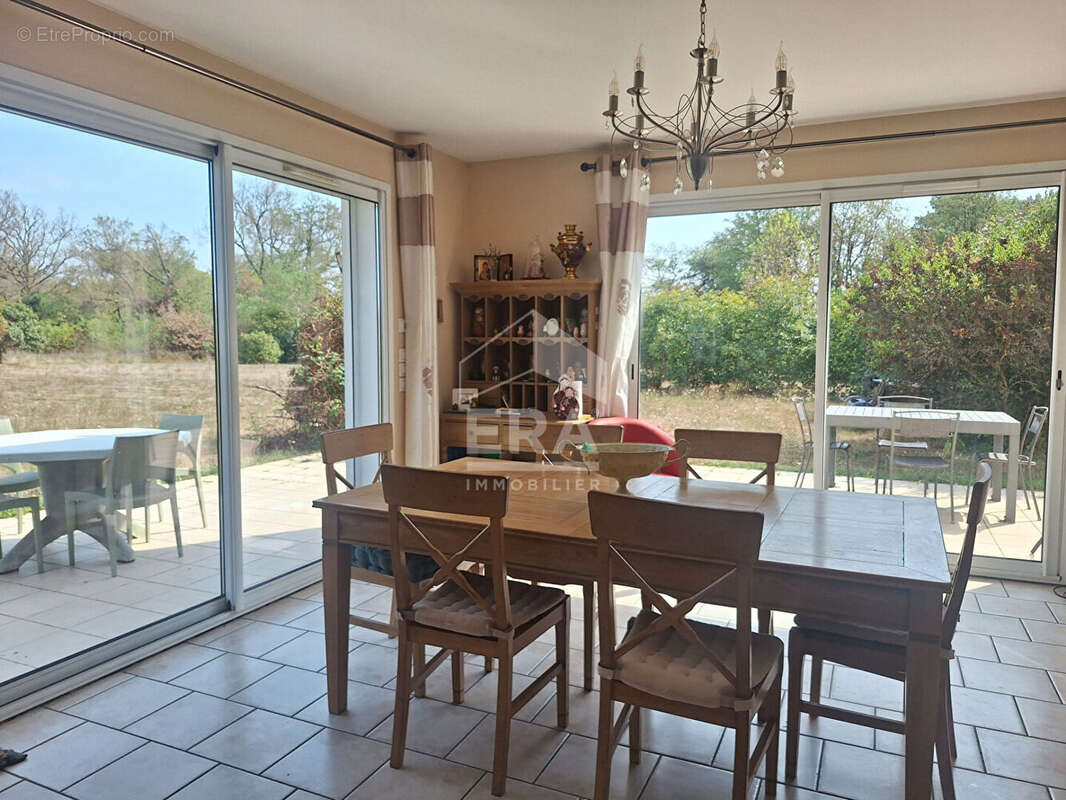 Maison à MONTPON-MENESTEROL