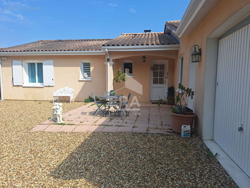 Maison à MONTPON-MENESTEROL