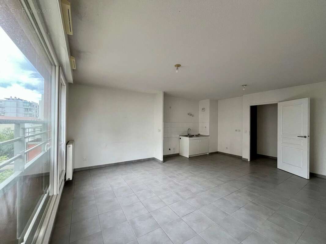 Appartement à LYON-8E