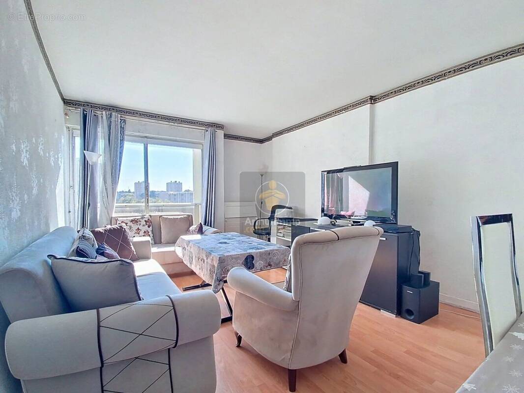 Appartement à EPINAY-SOUS-SENART