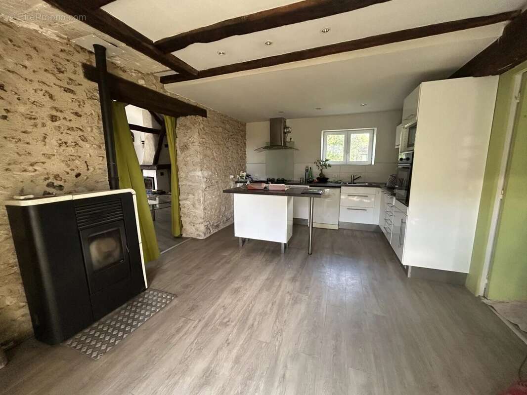 Maison à BUCY-SAINT-LIPHARD