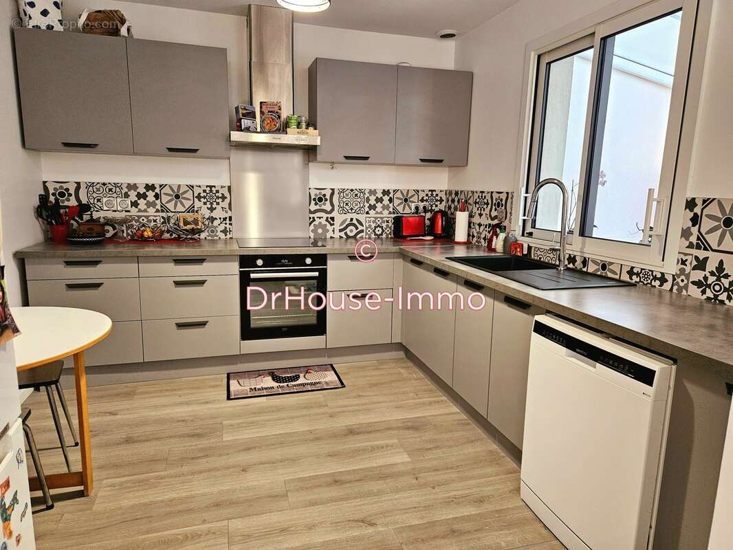 Maison à SAINT-MAUR-DES-FOSSES