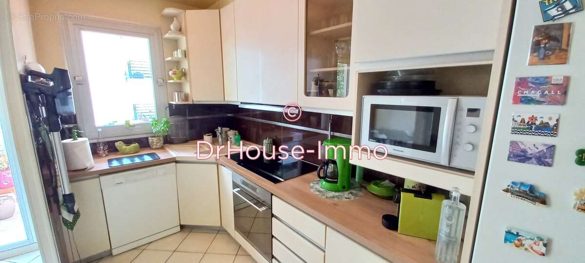 Appartement à PARIS-20E