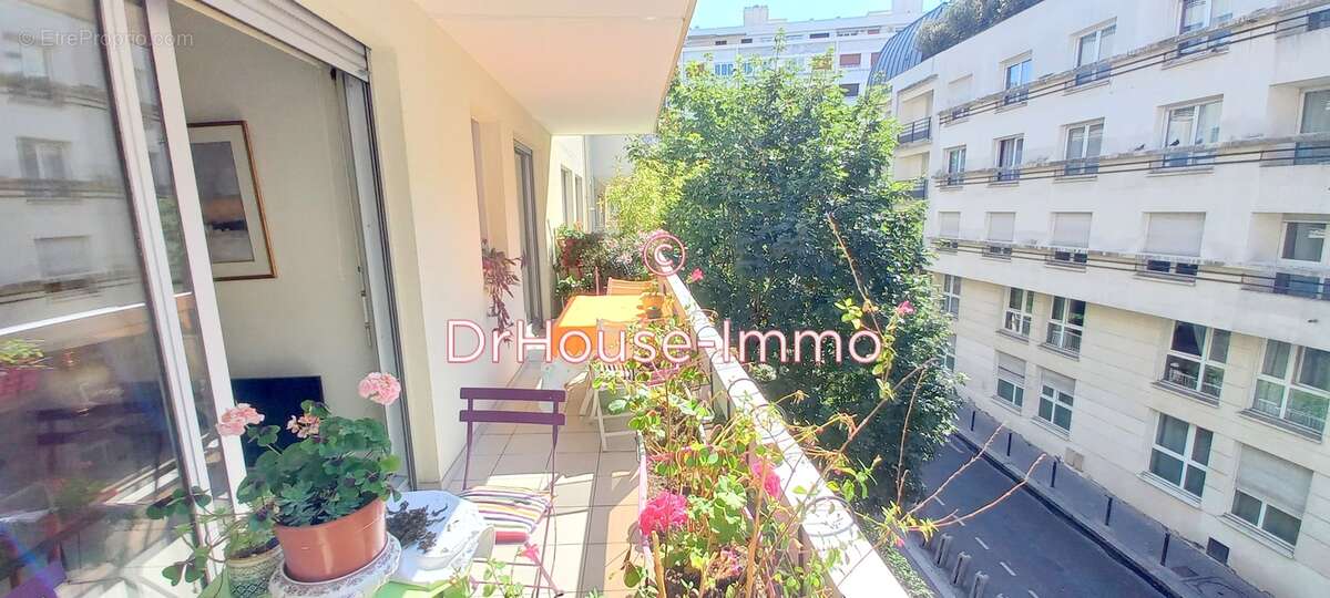 Appartement à PARIS-20E