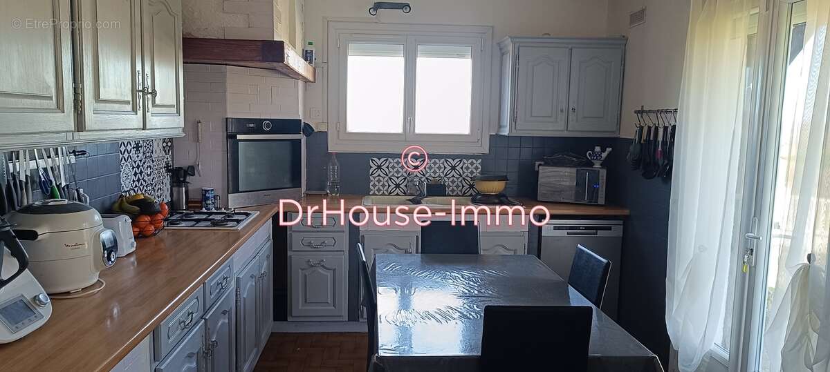 Maison à COURS-DE-PILE