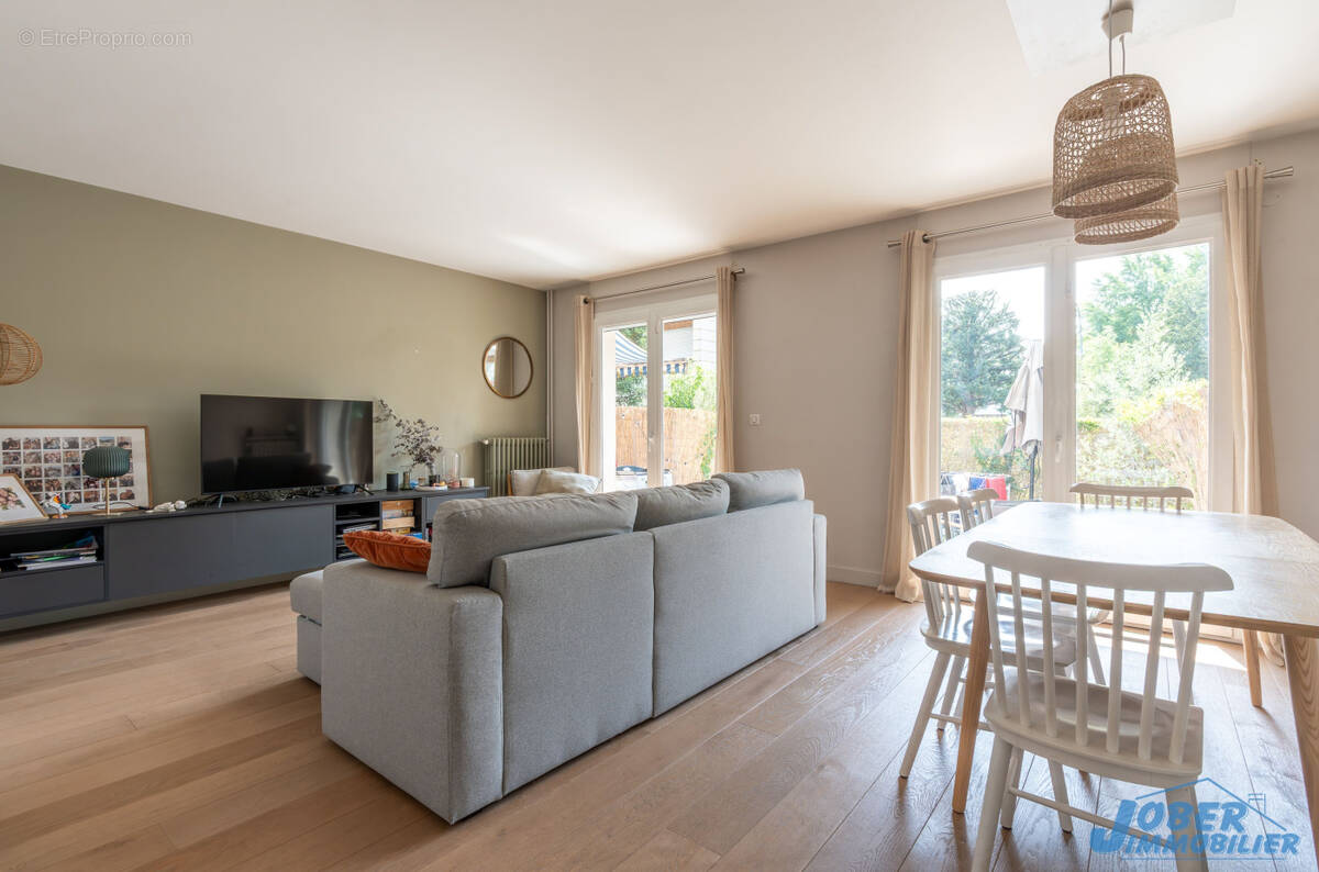 Appartement à NOGENT-SUR-MARNE