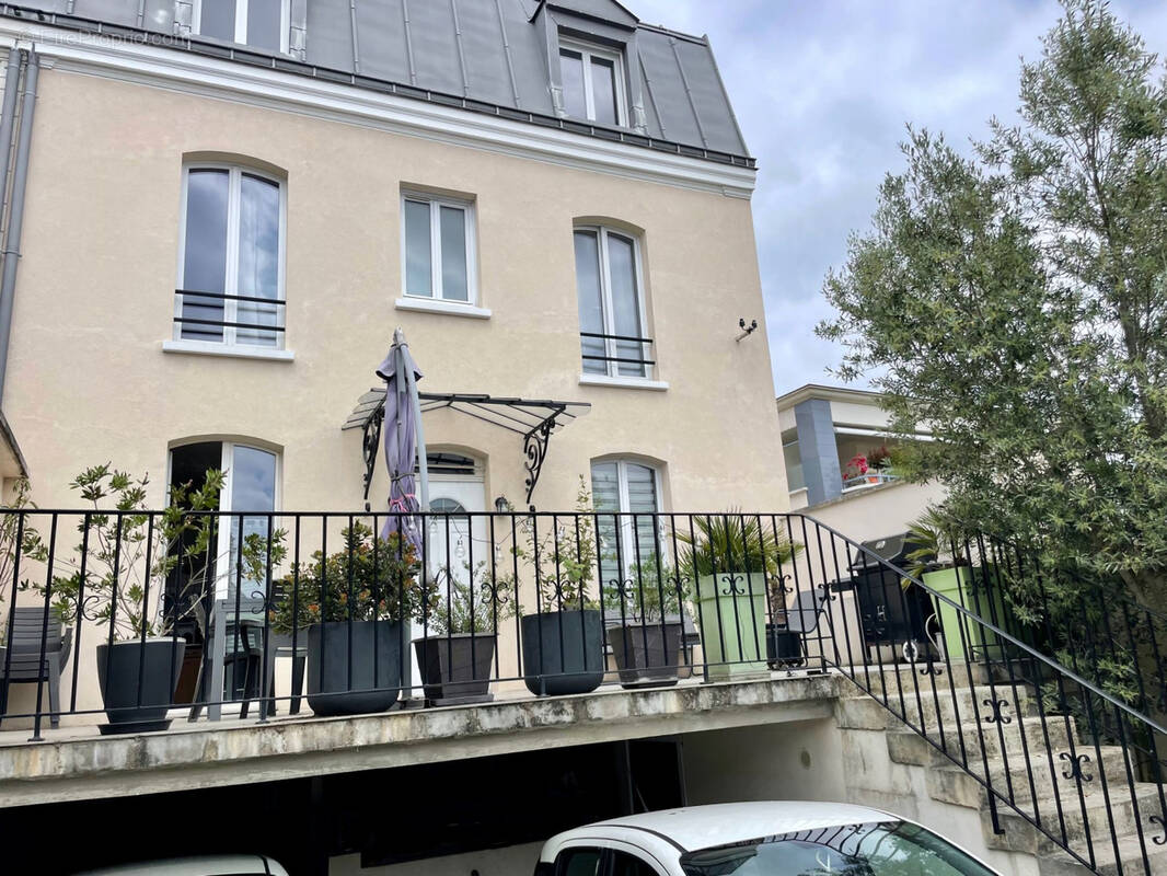 Maison à LE PERREUX-SUR-MARNE