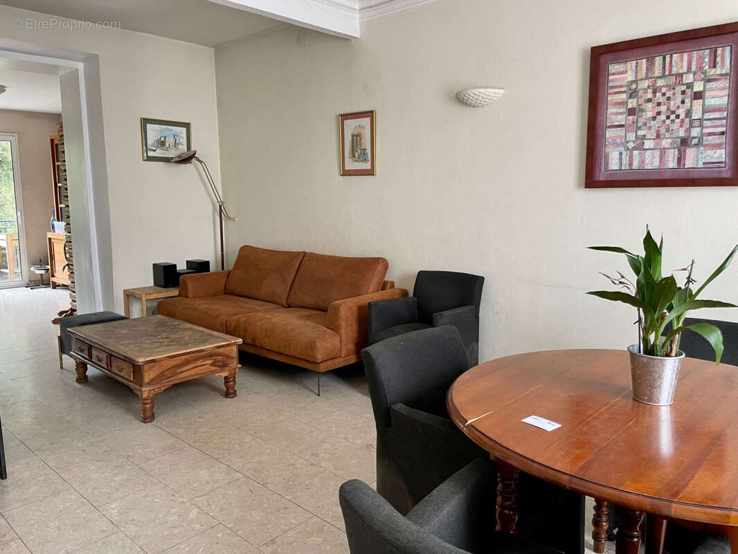 Maison à LE PERREUX-SUR-MARNE