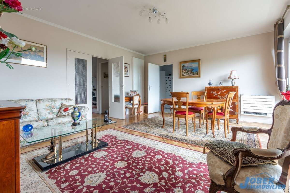 Appartement à NOGENT-SUR-MARNE