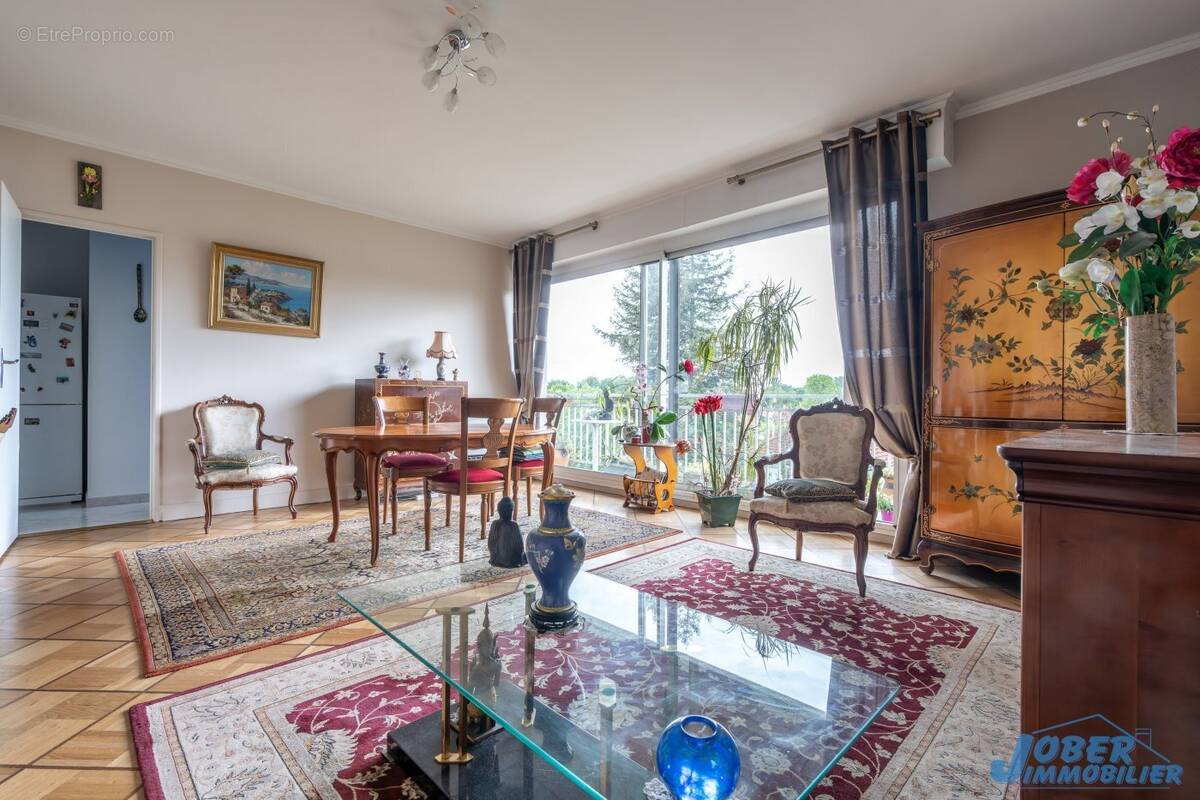 Appartement à NOGENT-SUR-MARNE