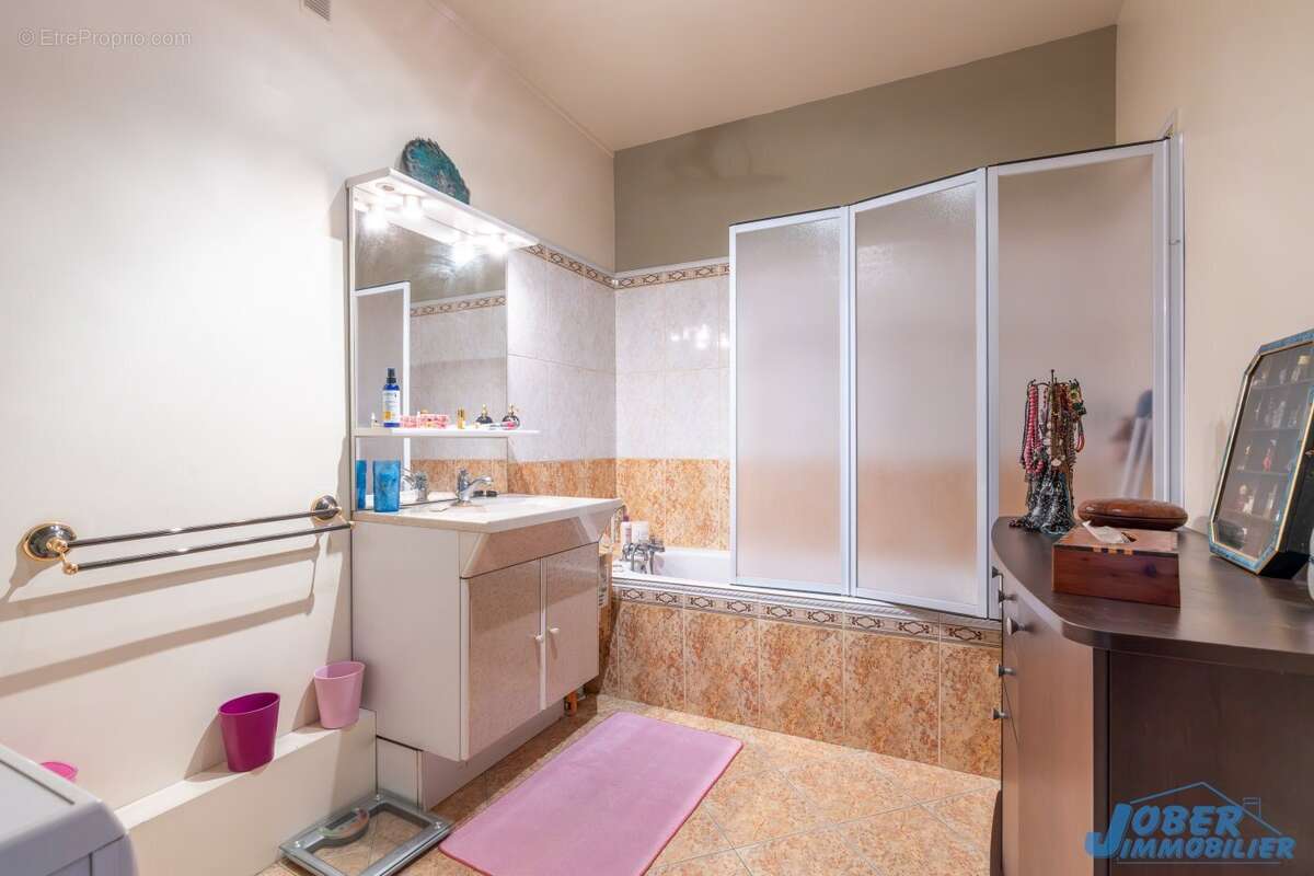 Appartement à NOGENT-SUR-MARNE