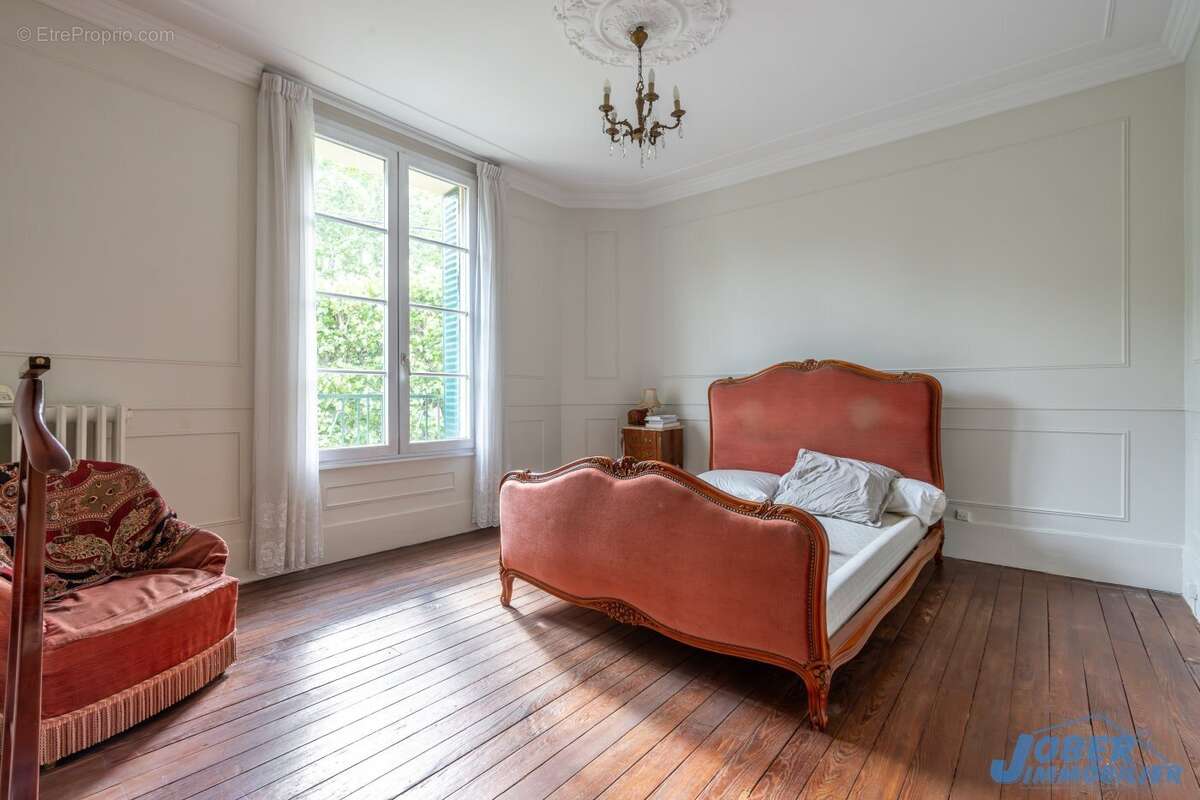 Maison à NEUILLY-PLAISANCE