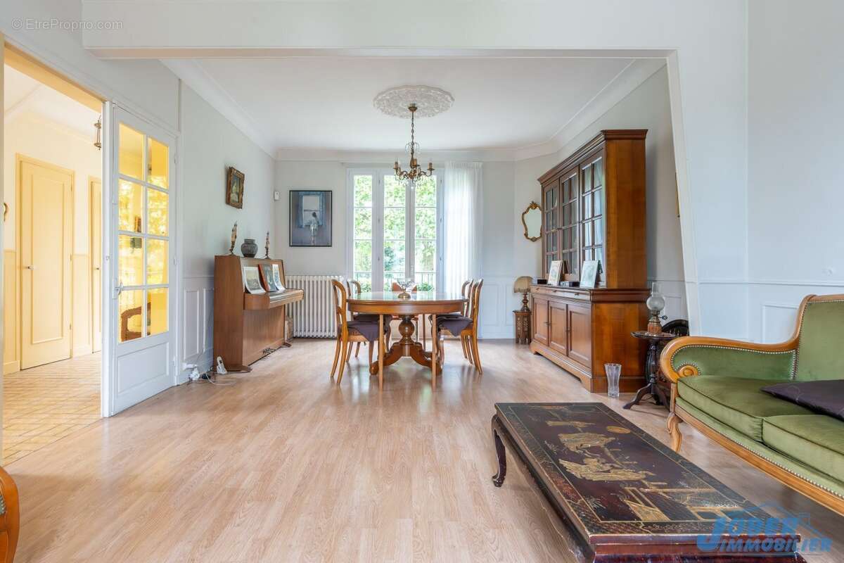 Maison à NEUILLY-PLAISANCE