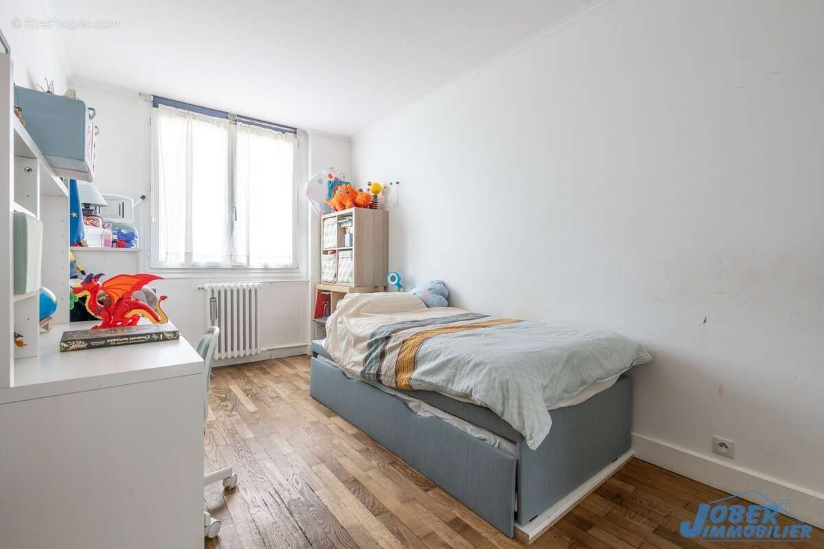 Appartement à NOGENT-SUR-MARNE