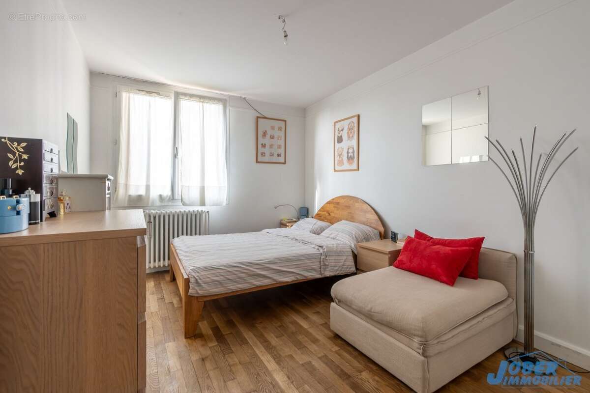 Appartement à NOGENT-SUR-MARNE