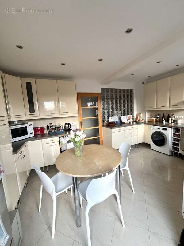 Appartement à NOGENT-SUR-MARNE