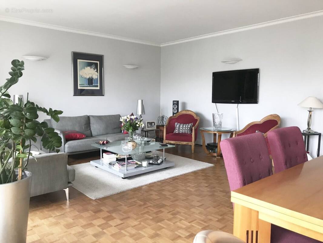 Appartement à NOGENT-SUR-MARNE