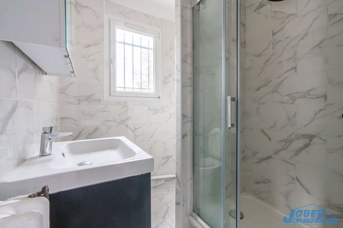 Appartement à NOGENT-SUR-MARNE